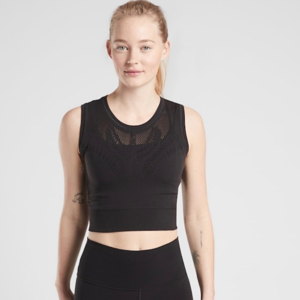 NWOT Athelta Ujjayi Crop Top